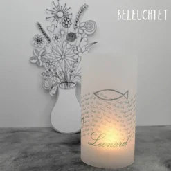 Lichthülle Taufe mit silberfarbenen Fischen – Taufdeko aus Transparentpapier