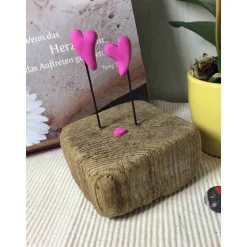 Liebe auf Treibholz, Herzen auf Schwemmholz, Liebe, Hochzeit, Valentinstag