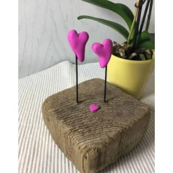 Liebe auf Treibholz, Herzen auf Schwemmholz, Liebe, Hochzeit, Valentinstag