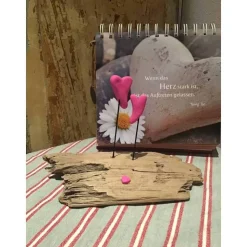 Liebe auf Treibholz, Herzen auf Schwemmholz, Liebe, Hochzeit, Valentinstag