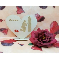 Liebesherzen aus Holz mit Lasergravur, auf Wunsch mit Namen personalisiert, auch zum Valentinstag/Muttertag