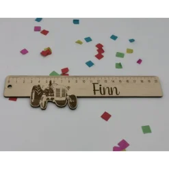 Lineal aus Holz /Schulanfang/ Personalisiert mit Trecker Motiv, Traktor, für Kinder zur Einschulung 20cm