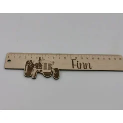 Lineal aus Holz /Schulanfang/ Personalisiert mit Trecker Motiv, Traktor, für Kinder zur Einschulung 20cm