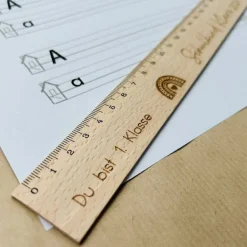 Lineal "Schulkind" personalisiert mit Namen und Jahreszahl, Schultüte/Zuckertüte
