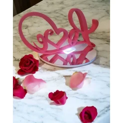 Love Schriftzug Deko – Romantisches 3D-gedrucktes Statement-Stück