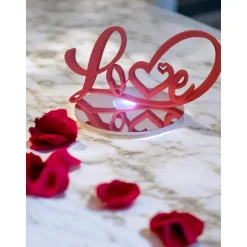 Love Schriftzug Deko – Romantisches 3D-gedrucktes Statement-Stück