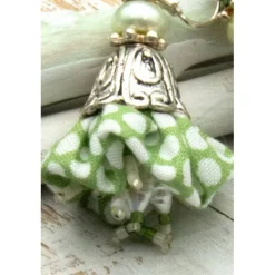 Lässige handgemachte  florale Blüten bohemian hippie Ohrhänger – Unikat, grün