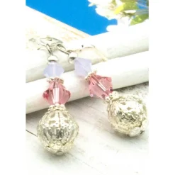 Lässige verspielte Ohrringe aus Metall & Silberfarben, rosa, Unikatschmuck – Geschenkidee für Frauen