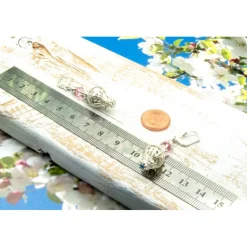 Lässige verspielte Ohrringe aus Metall & Silberfarben, rosa, Unikatschmuck – Geschenkidee für Frauen