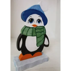 Lustiger Winterpinguin aus Holz