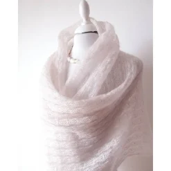 Luxus Stola für die Hochzeit aus Mohair und Seide in hellem Puderrosa, gestrickter Brautschal blush nude