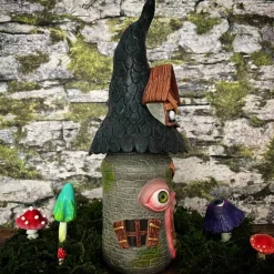 Magisch, verrücktes Monsterhaus, leuchtet mit LED-Teelicht im dunklen