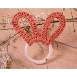 Makramee Hasenohren – Verspielte Osterdeko oder als Serviettenringe aus Holz und Baumwolle