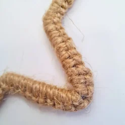 Makramee Stern aus Baumwolle | Handgemachter Weihnachtsbaumanhänger mit Holz & Glöckchen | Boho Weihnachtsdeko handmade