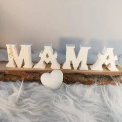 Mama Schriftzug Geschenk – Liebevolles Deko-Highlight für die beste Mama