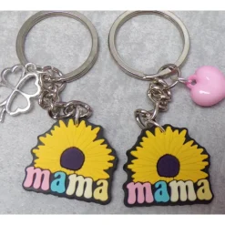 Mama Sonnenblume Schlüsselanhänger personalisierbar – Muttertag Geschenk mit Glücksbringer oder Herz