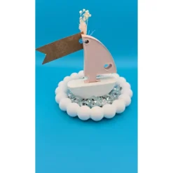 Maritimes Schiff auf einem kleinen runden Teller mit blauen glitzerenden Steinen /Maritime Deko