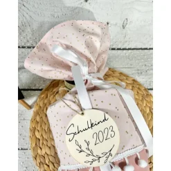 Mädchen Schultüte mit 3D Schmetterling im Blütenkranz aus Stoff 70 cm