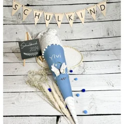 Mädchen Schultüte mit 3D Schmetterling im Blütenkranz aus Stoff 70 cm