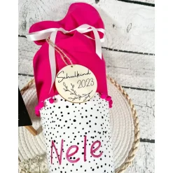 Mädchen Schultüte mit flauschigem Hase Marie aus Stoff 70 cm