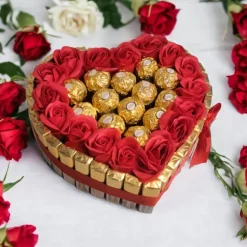 Merci Geschenk Geburtstag Pralinentorte Individuelle Geschenkidee Ferrero Rocher Raffaello Seifen Rosen