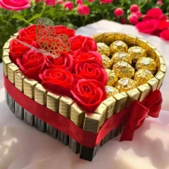 Merci Geschenk Geburtstag Pralinentorte Individuelle Geschenkidee Ferrero Rocher Seifen Rosen