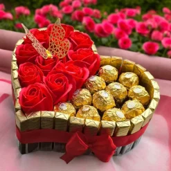 Merci Geschenk Geburtstag Pralinentorte Individuelle Geschenkidee Ferrero Rocher Seifen Rosen