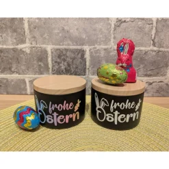 Metall-Geschenkdose „Ostergrüße“ – kleine Osterverpackung in Holzoptik (ca. 6 × 8 cm)
