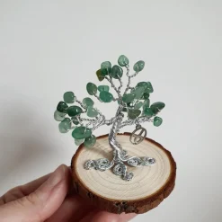 Mini Glücksbaum im Zeichen des Stiers - Kleiner Drahtbaum mit Edelsteinen Splittern