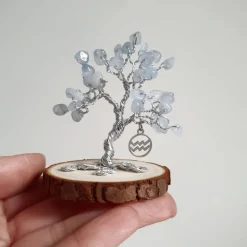 Mini Glücksbaum im Zeichen des Wassermannes - Kleiner Drahtbaum mit Edelsteinen Splittern - Sternzeichenbaum