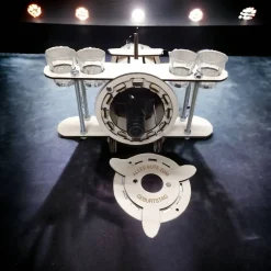 Minibar Flugzeug aus Holz & Metall – Personalisiertes Geschenk für 0,7l Flaschen mit Schnapsgläsern