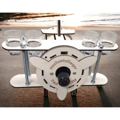 Minibar Flugzeug aus Holz & Metall – Personalisiertes Geschenk für 0,7l Flaschen mit Schnapsgläsern