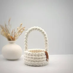 Mini-Geschenkkorb gehäkelt – handgemachter Korb, ideal zum Verschenken & als Gastgeschenk
