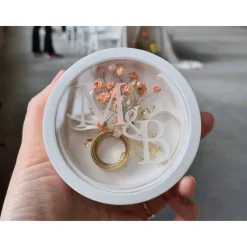 Moderne Ringbox mit personalisierter Acryl-Scheibe Laser graviert | Ein besonderes Accessoire für Deine Hochzeit
