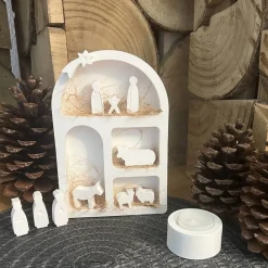 moderne Weihnachtskrippe aus Raysin im Fensterbogen - elegante Weihnachtsdeko Weihnachtsfiguren Heilige Familie Advent