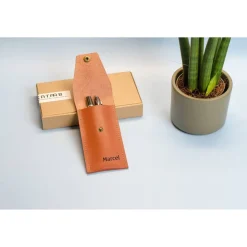 Monogramm-Federtasche. Bleistifthalter aus Leder.Leder Stifthülle. Personalisiertes Stifteetui. Monogram Stifteetui. Gra