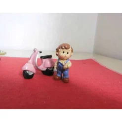 Monteur Schlosser mit Vespa Figur – Handwerker Miniatur zum Basteln & Dekorieren aus Polyresin