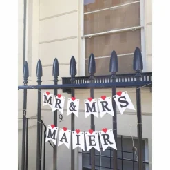 Mr & Mrs Girlande zur Hochzeit auf Wunsch personalisiert mit Wunschnamen Wimpelkette mit Namen
