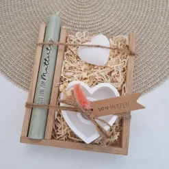 Muttertag Muttertagsgeschenk Dekoherz Kerzenteller Herz Kerzenset für Mama Geschenkset Stabkerze Kerzenbox Holzbox Mitbr