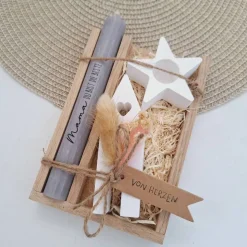 Muttertag Muttertagsgeschenk Haus / Lichthaus Kerzenhalter Stern Kerzenset für Mama Geschenkset Stabkerze Kerzenbox Holz