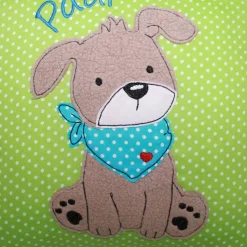 Namenskissen, Kuschelkissen Doodle Stickerei Hund mit Halstuch und Namen 40x40 cm, Hülle & Inlett