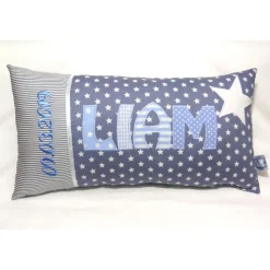 Namenskissen mit Datum – Personalisiertes Kissen für Jungen & Mädchen in Wunschfarbe zur Geburt, Taufe, Geburtstag & Einschulung