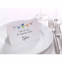 Namensschild Platzkarte personalisiert Tischkarte Taufe Kommunion Junge bunte Wimpel