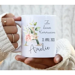 Namenstasse zur Kommunion mit Namen Monogramm lila Blumen personalisiert