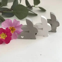 Niedliche kleine Osterhasen aus Beton, 4,5 x 5 cm