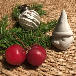 Niedlicher Wichtel aus Beton, kleiner Weihnachtsmann, verschiedene Farben, 5,5 cm