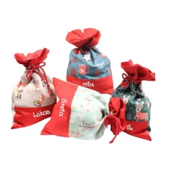 Nikolaussäckchen Nikolaus mit Geschenk und Namen Dekoration Weihnachten  Advent Alternative Nikolaustiefel Nikolaussack