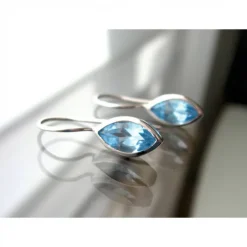 Ohrringe mit Blautopas facetiert aus Silber 925 – Edle Sky Blue Topas Ohrringe als Geschenk