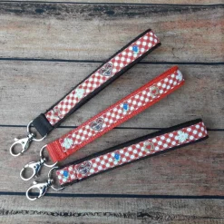 Oktoberfest Schlüsselband mit Karabiner – Lebkuchenherz Design, verschiedene Gurtfarben
