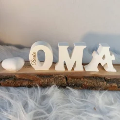 Oma Schriftzug aus Raysin – Handgefertigtes Geschenk für die beste Oma